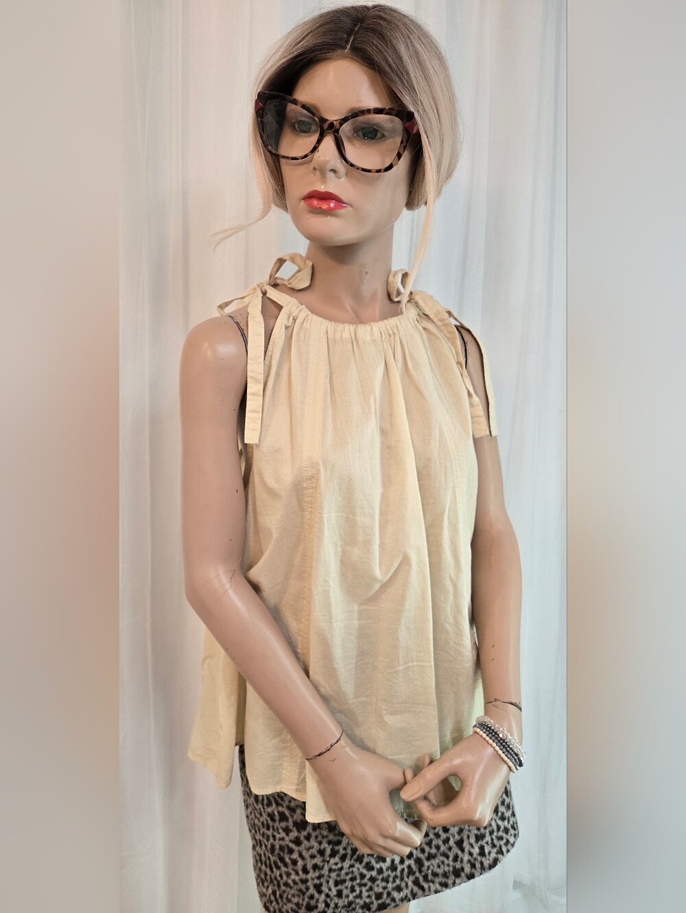 H&M Cream Tie-Shoulder Sleeveless Top. Brand New With Tags. 100% Cotton. - Picture 2 of 7